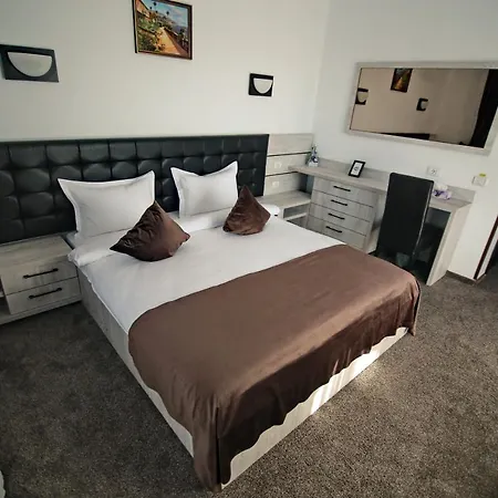 Casa Munteneasca Alessandro Piteşti Extérieur photo