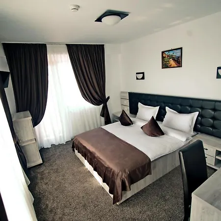 Casa Munteneasca Alessandro Piteşti Extérieur photo